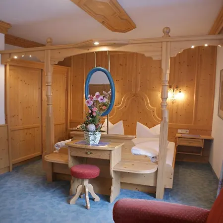 Hotel Sportapart Garni Mallaun 3*